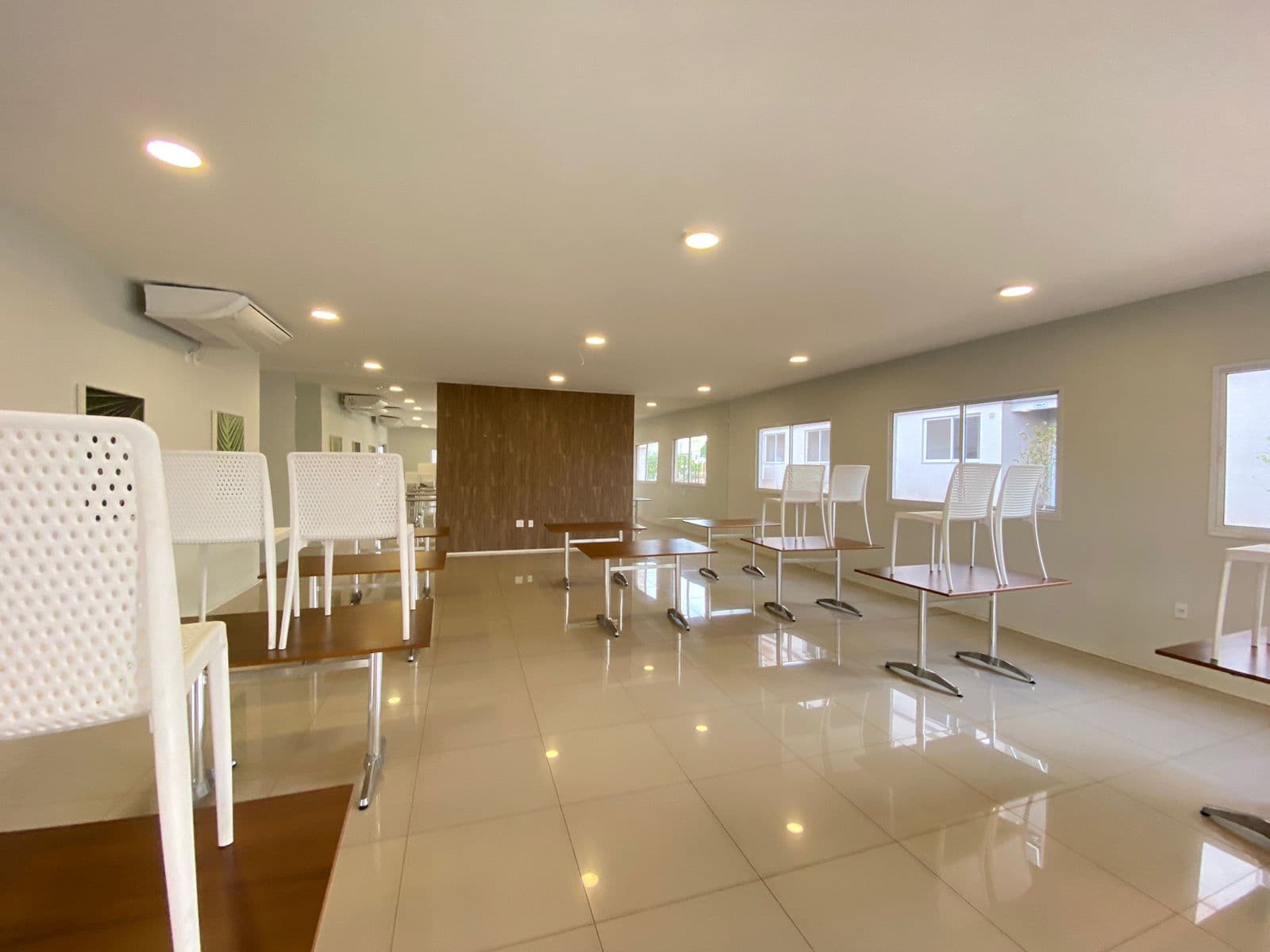 APARTAMENTO 2 QUARTOS, 1 SUÍTE COM ARMÁRIOS- ELDORADO - RES. VIDA MILÃO