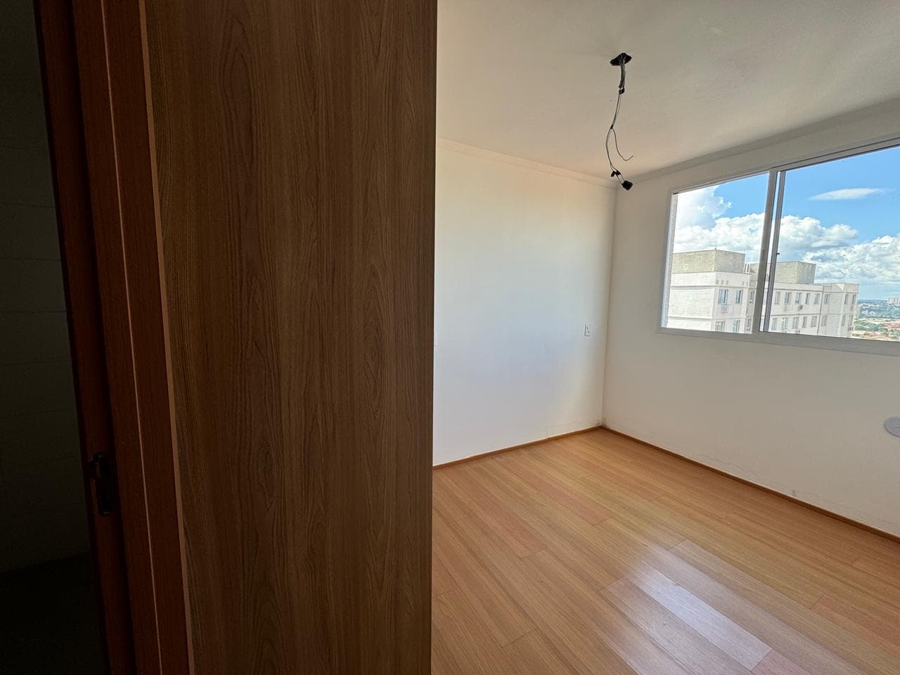 APARTAMENTO 2 QUARTOS, 1 SUÍTE COM ARMÁRIOS- ELDORADO - RES. VIDA MILÃO