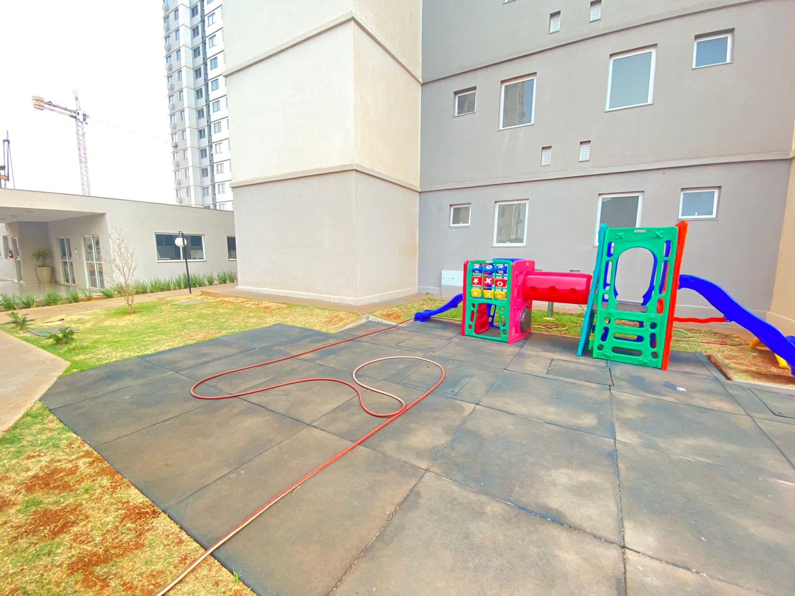 APARTAMENTO 2 QUARTOS, 1 SUÍTE COM ARMÁRIOS- ELDORADO - RES. VIDA MILÃO