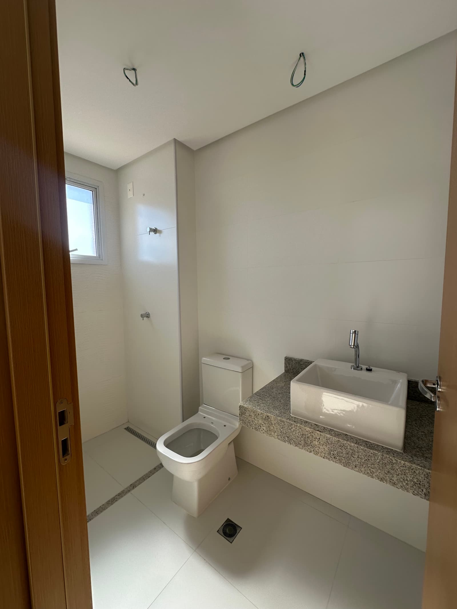 APARTAMENTO 3 SUITES E 02 VAGAS - PARK LOZANDES - EURO PARQUE NORONHA
