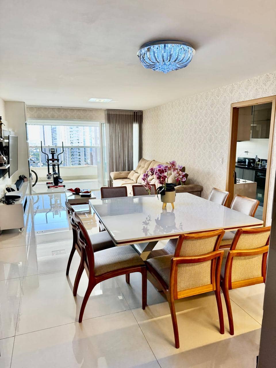 APARTAMENTO 3 SUITES NO SETOR BUENO - Persona Bueno