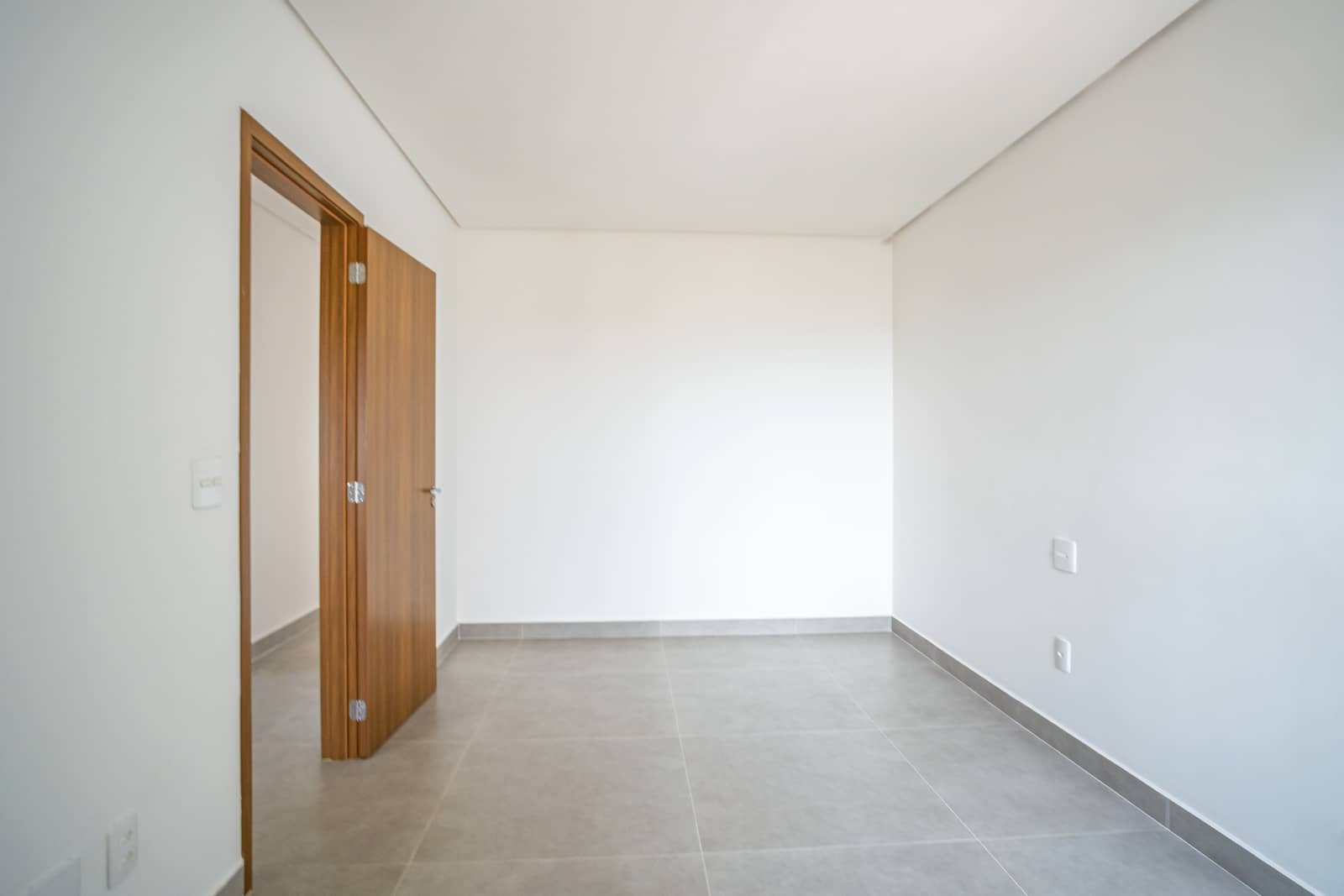 APARTAMENTO 3 SUITES PLENAS 02 VAGAS NO SETOR BUENO - SOHO BUENO