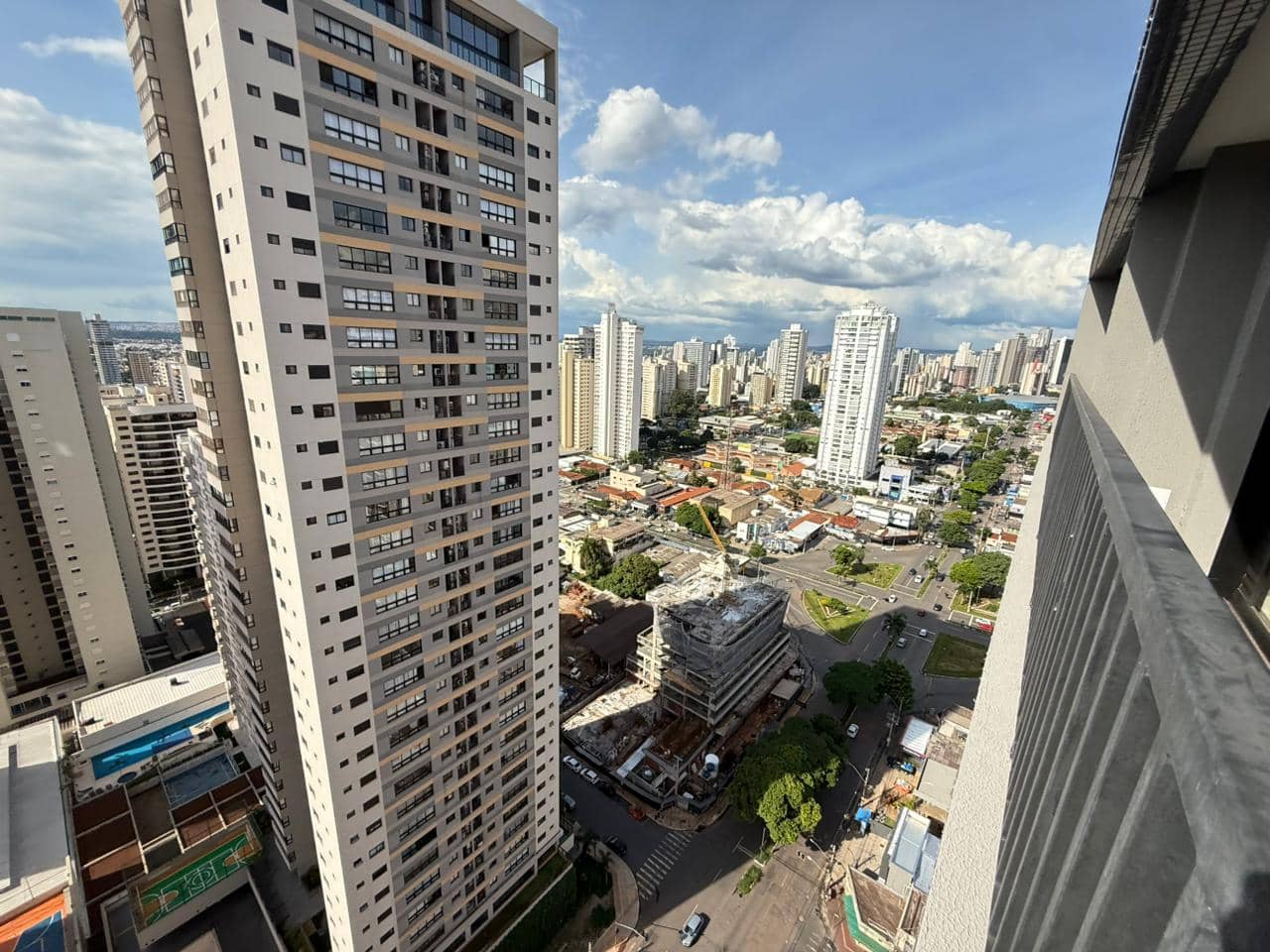 APARTAMENTO BUENO COM 3 SUITES 02 VAGAS - SOHO BUENO