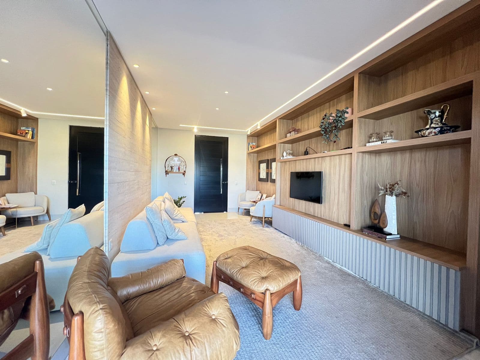 CASA 3 SUITES EM CONDOMINIO - SENADOR CANEDO - JARDINS BOLONHA