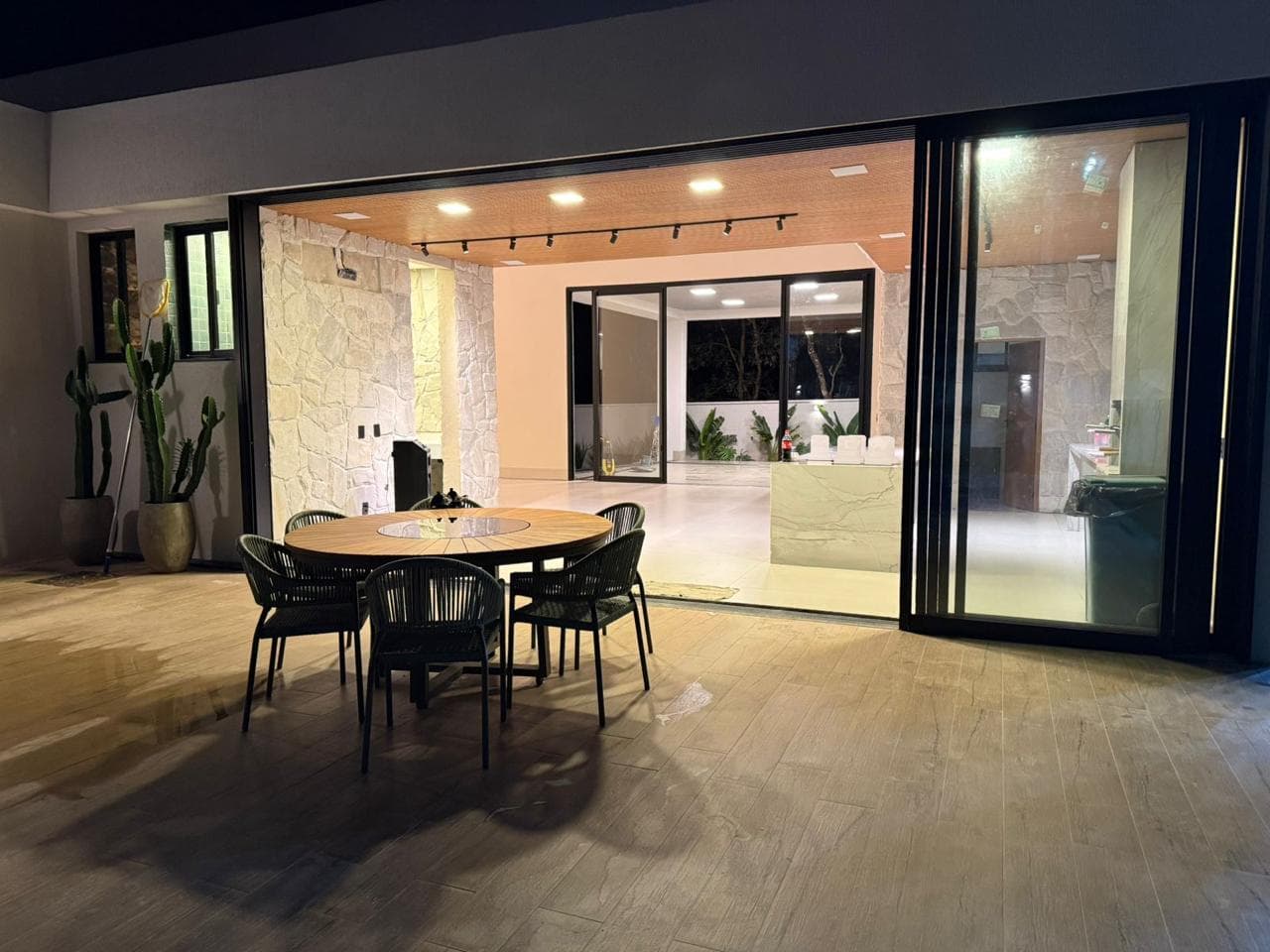 CASA CONDOMÍNIO DE CHÁCARA 3 SUITES PLENAS-VILA VERDE